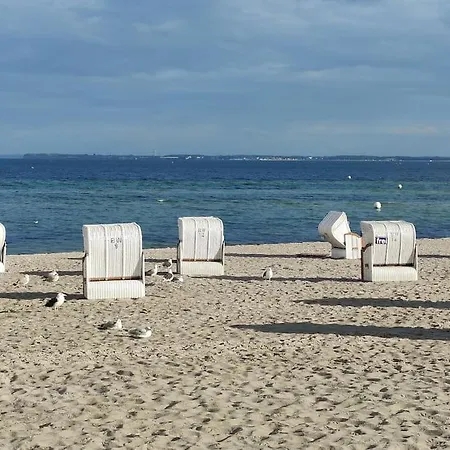 Ruhige Terrassenwohnung In Strandnaehe Fuer Bis Zu 4 Personen דירה זירקסדורף